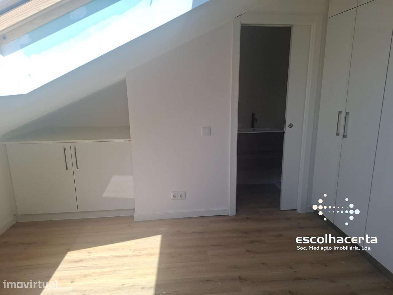 Apartamento T2 com Terraço Baixa de Setúbal-20
