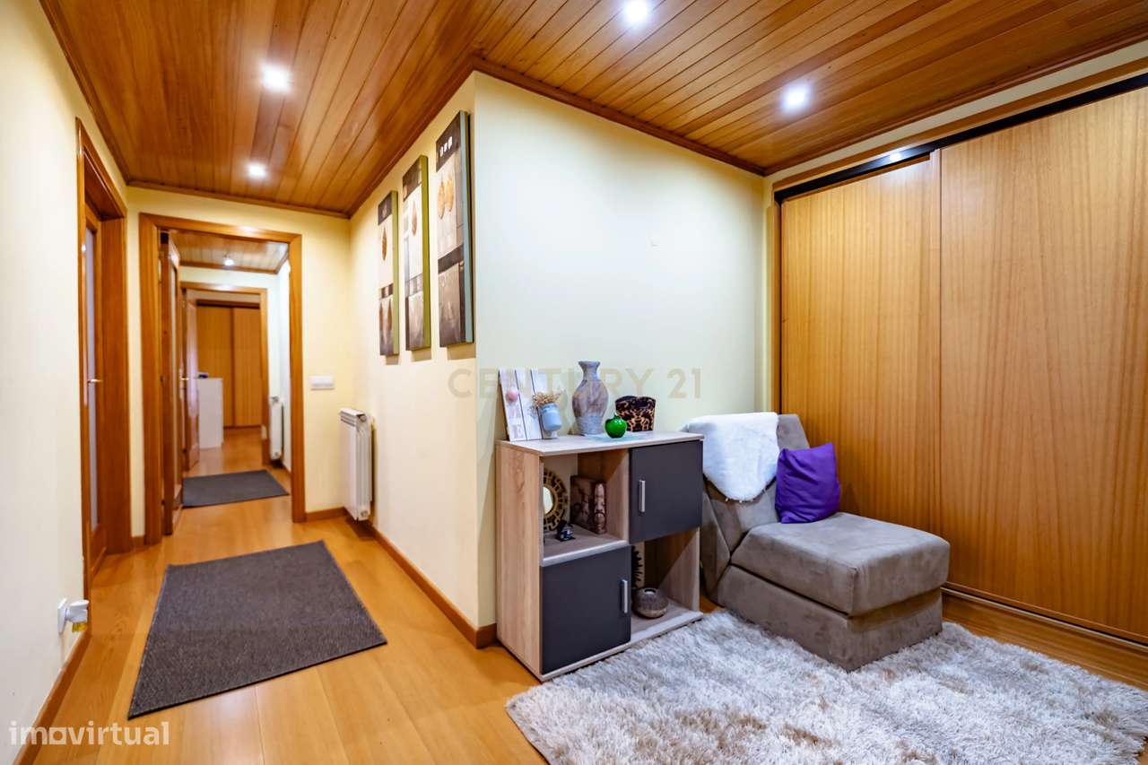 Apartamento T2 com Terraço e Garagem fechada em Condeixa-a-Nova - Grande imagem: 4/17