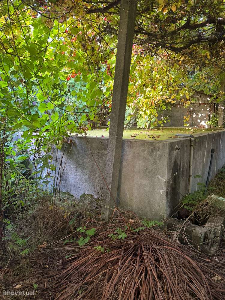 Moradia T5 em Beiral do Lima com terreno-17