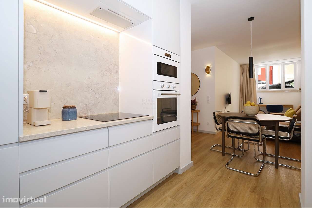 Apartamento T1 – Lapa – 70m2  Renovado – Mobilado-9