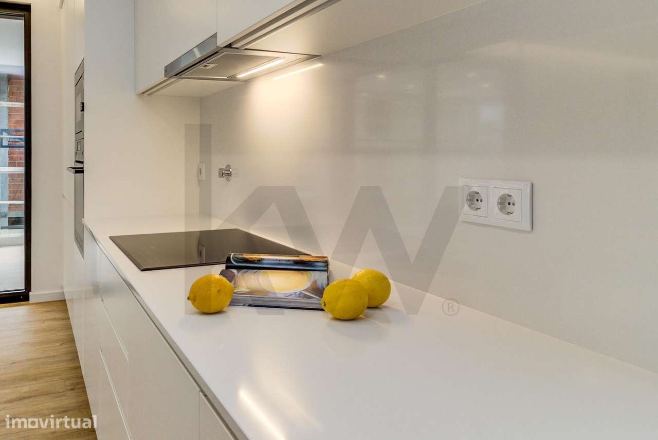 T2 no 2º andar com duas varandas, um quarto en suite e vistas desafoga - Grande imagem: 4/16