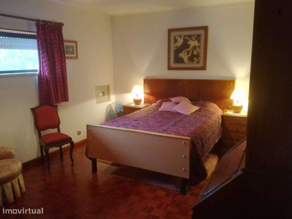 Quarto - localizado em São Martinho de Bispo Coimbra - Grande imagem: 2/10
