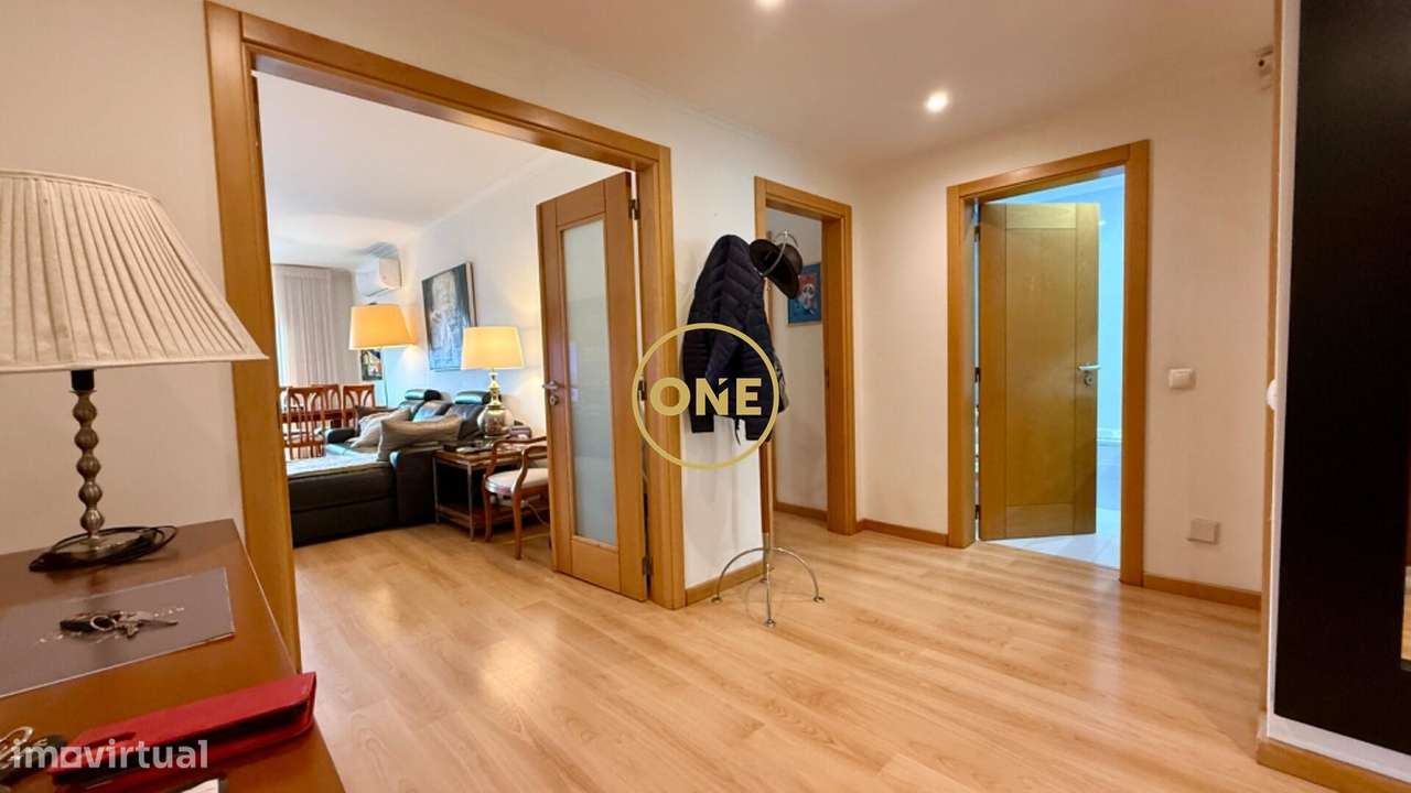 T2 Em Condominio Fechado Com Piscina Terraco Box 2 Carros Alc