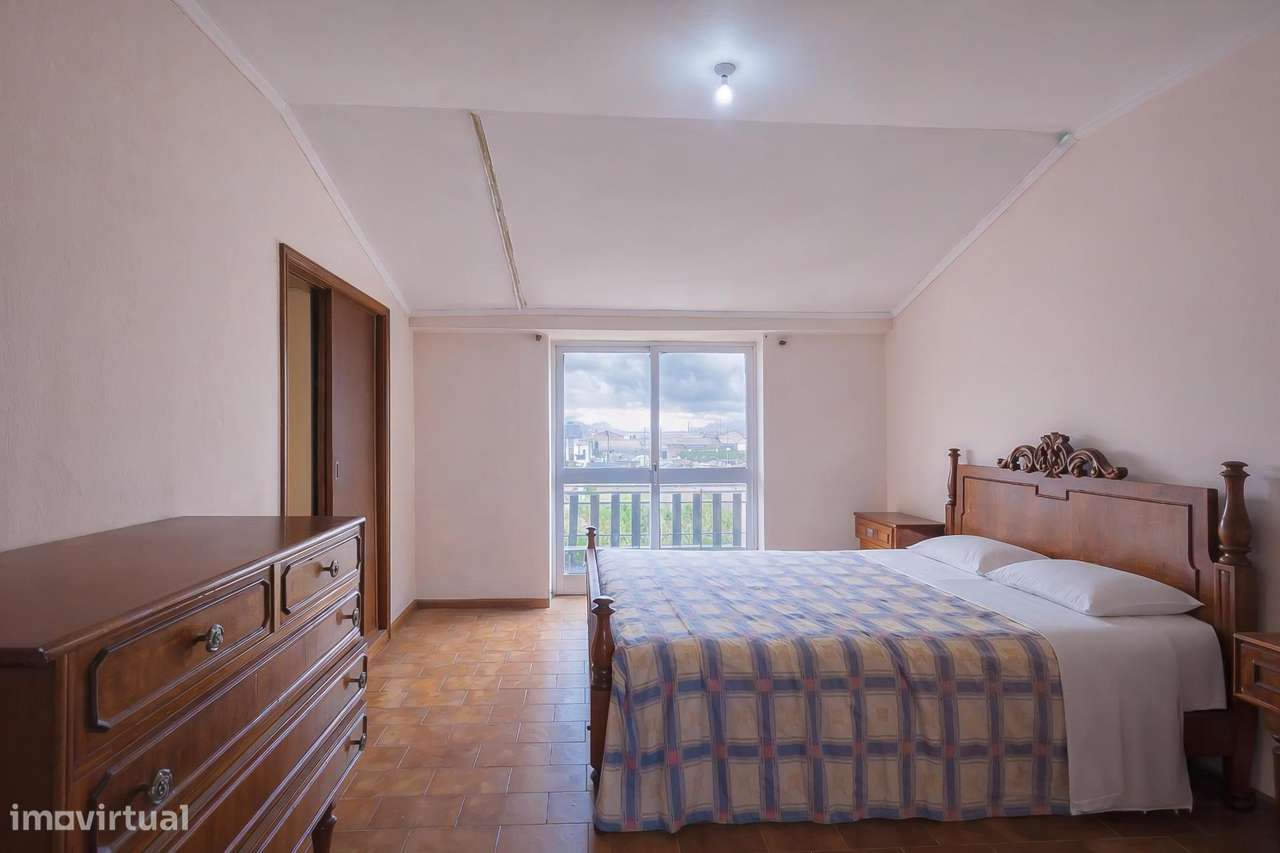 Moradia T8 na Póvoa do Varzim | Oportunidade de Investimento com...-21