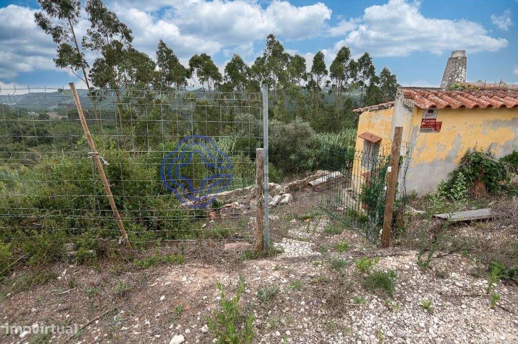Moradia térrea T1 em Vidais, Caldas da Rainha para reconstruir-8