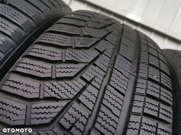 235/65R17 hankook 2016 zimowe 6,5mm 4237 - 2