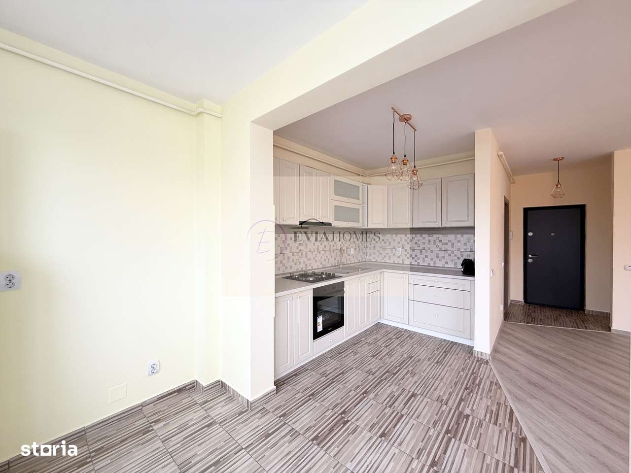 3 camere/2 băi/Zona BMW-7