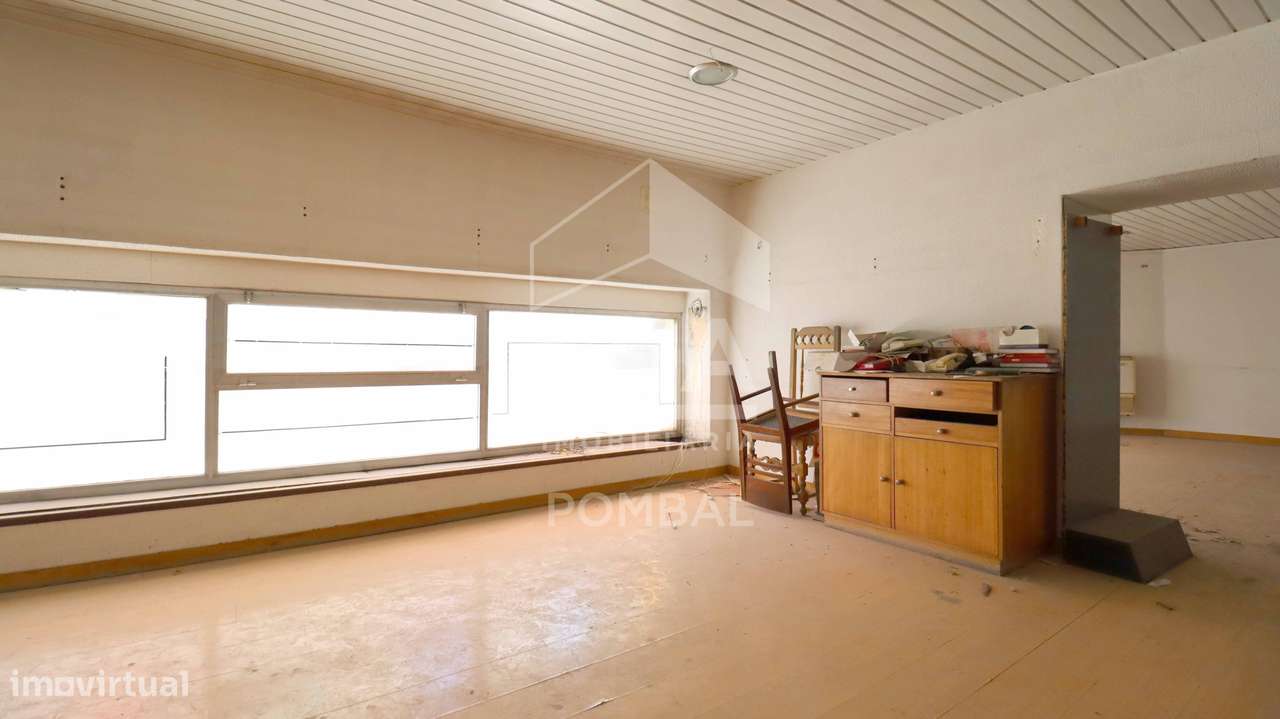 Prédio no centro da Coimbra para remodelar - Grande imagem: 3/21