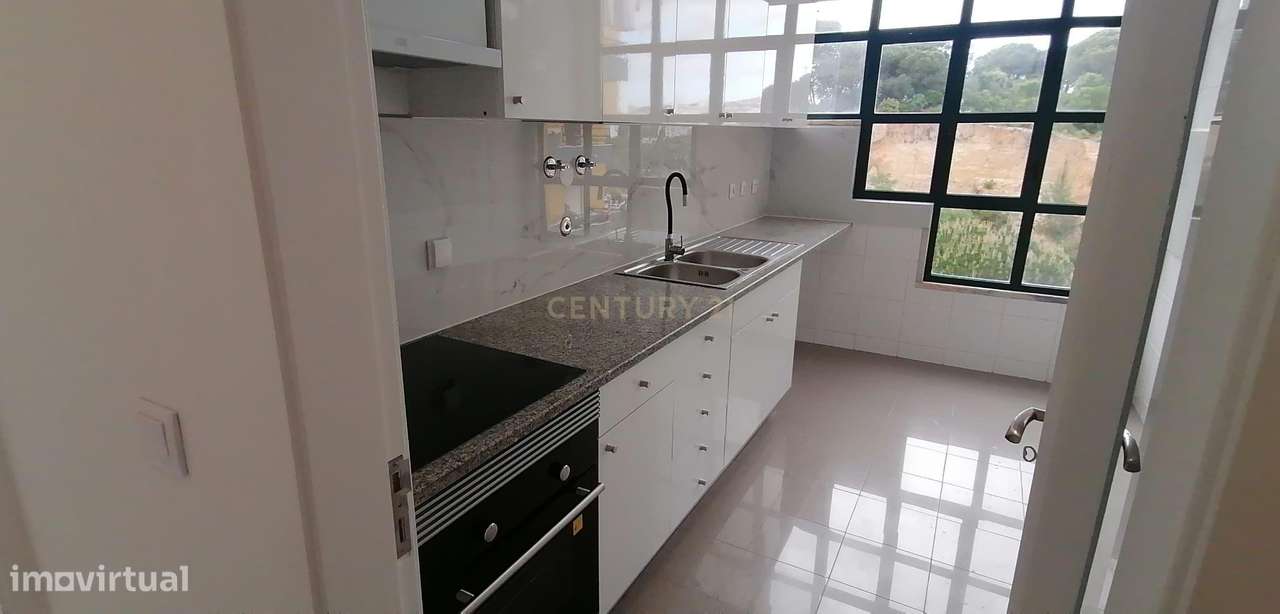 Apartamento de 4 Assoalhadas com Vista sobre o Parque da Paz situado n-4