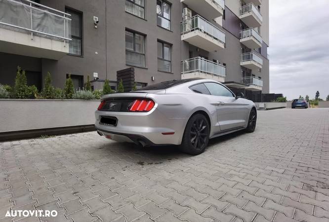 Ford Mustang 2.3 EcoBoost Aut. - 3
