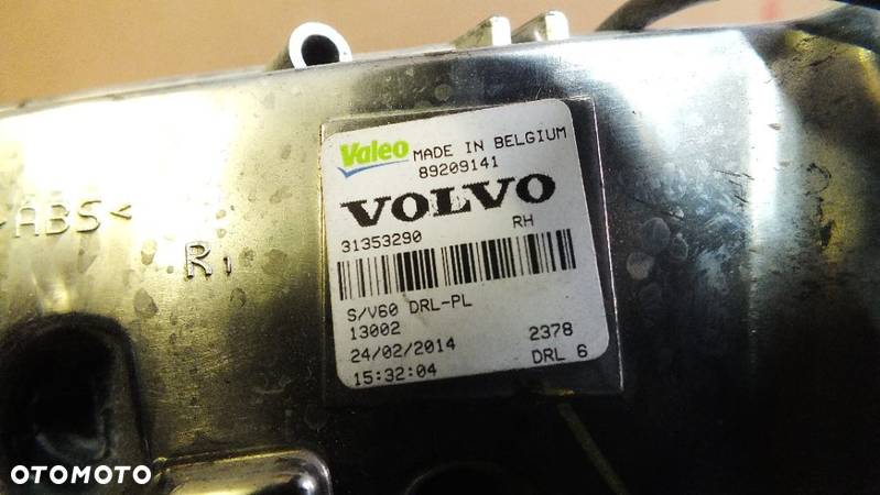 Lampa dzienna prawa Volvo V60 lift - 3