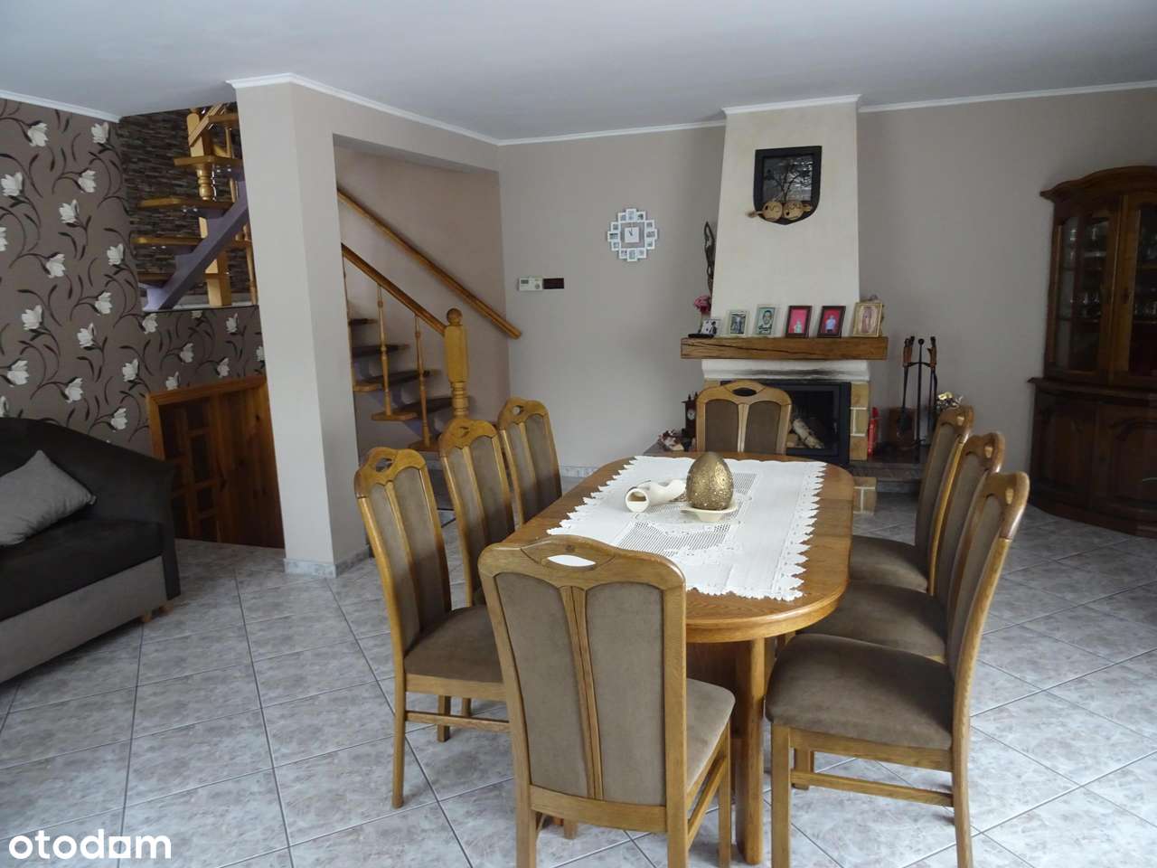 Zadbany dom z ładnie zagospodarowaną działką!-3