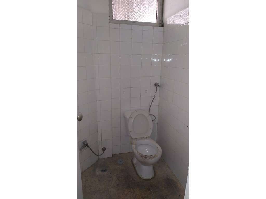 Garagem c/200m2 na Amadora-12