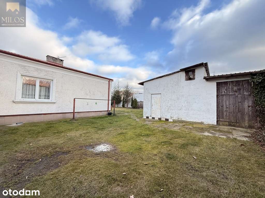 Parterowy dom z dużą działką na Bielanach-16