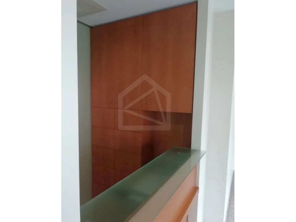 Loja em Lordelo do Ouro, Porto - Grande imagem: 4/14