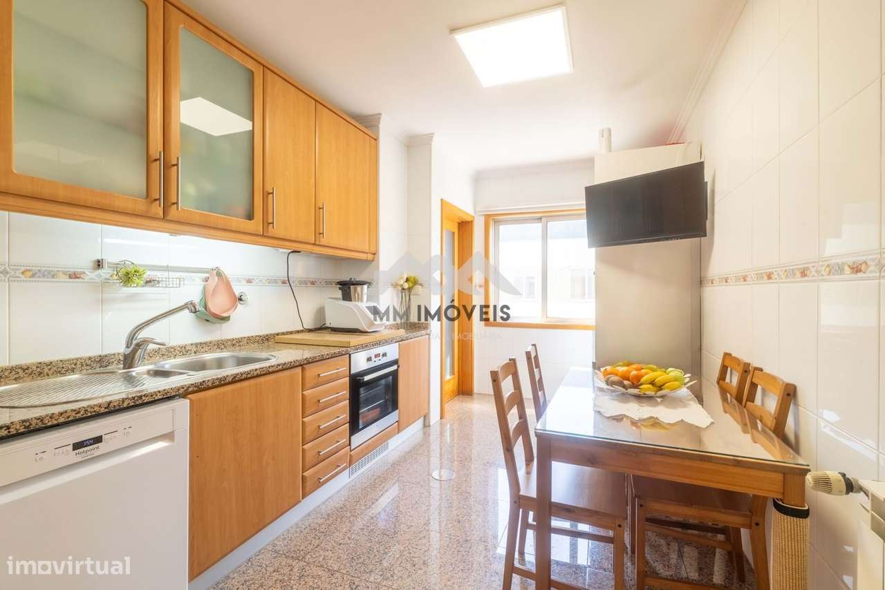 Apartamento T2 | Condomínio Fechado | Maia | Varandas | Box - Grande imagem: 2/54