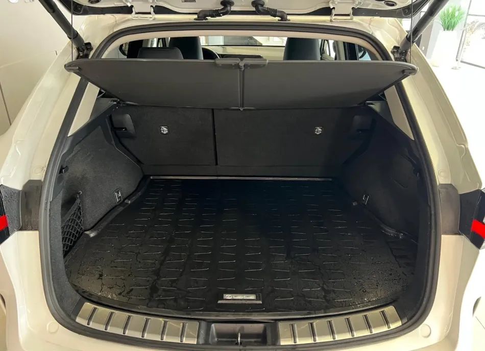 Lexus Nx Lexus NX350h 2,5 Hybrid 243 KM Prestige Salon Polska FV23%