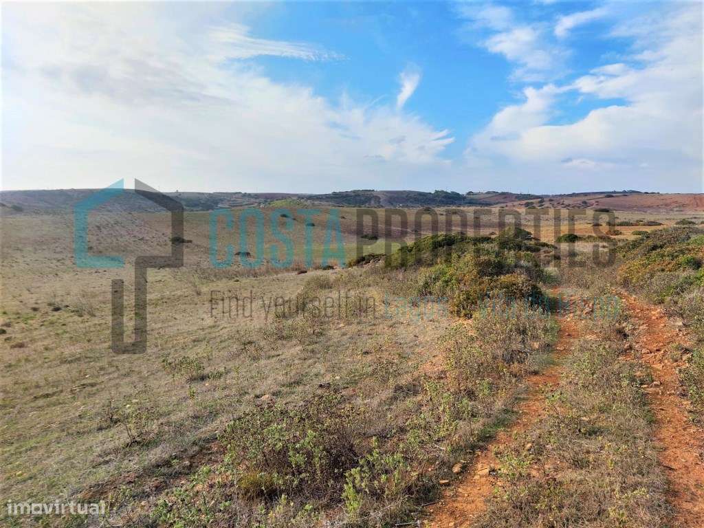 Terreno Rústico com Vista Desafogada - Grande imagem: 2/12