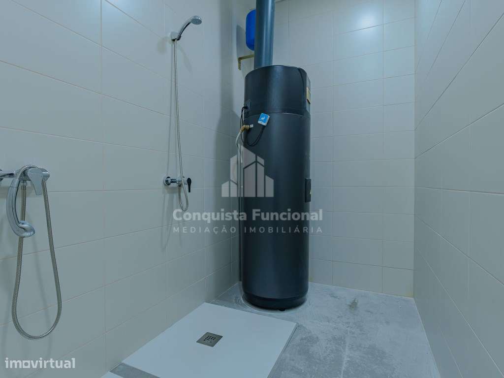 Pavilhão Industrial Moderno - Z.I. Vila Maior, S.M. Feira-14