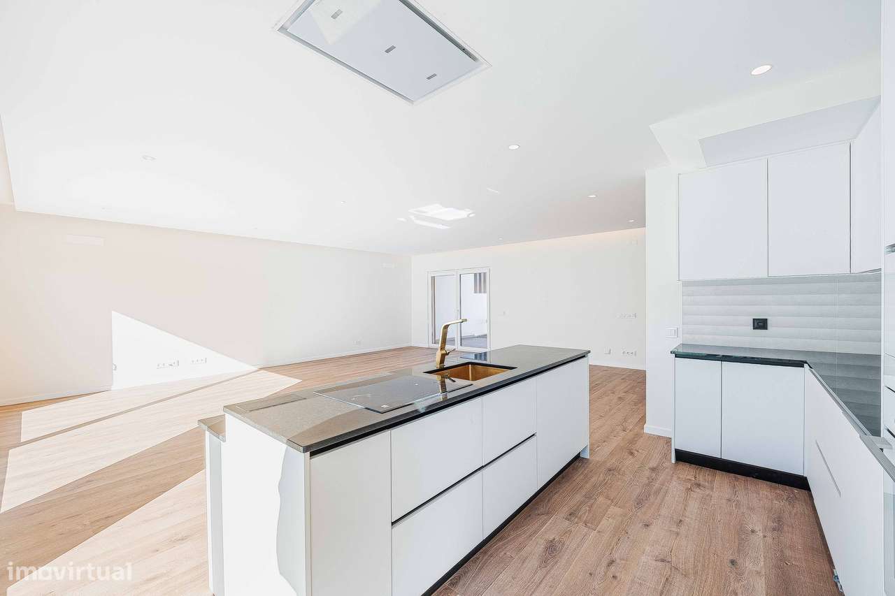 Elegante moradia T4 de arquitetura contemporânea em Albarraque-5