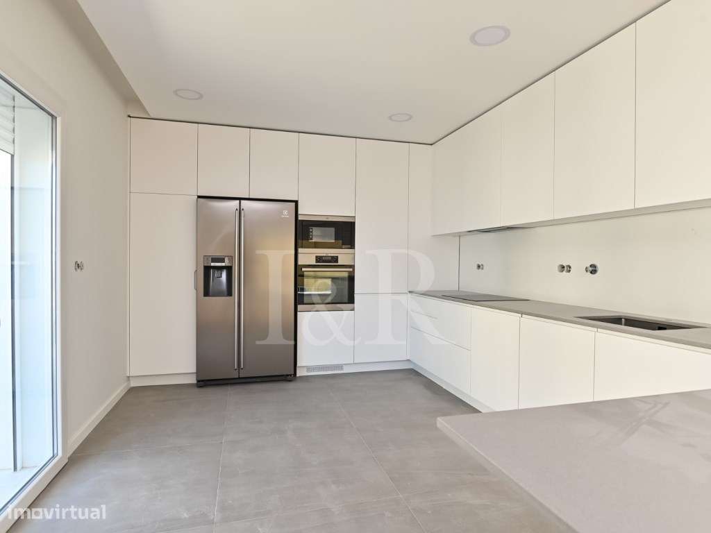 Apartamento T3+2 duplex com varanda e estacionamento, São João do E... - Grande imagem: 4/31