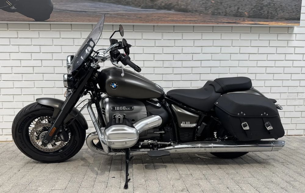 BMW R 18
