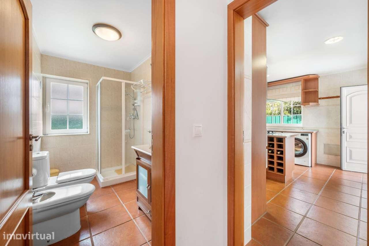 Moradia Isolada T3 com jardim, Aroeira, Almada-6