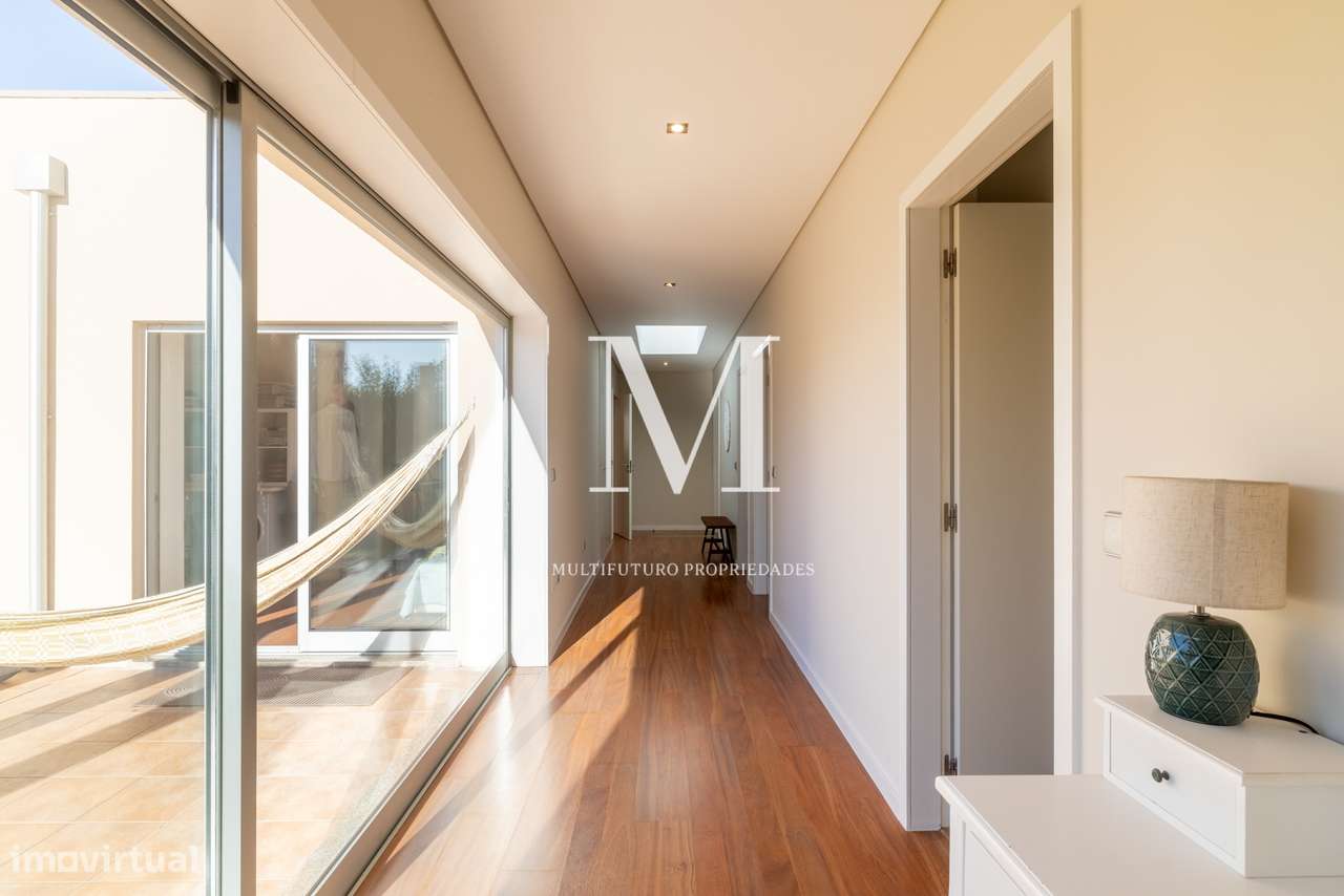 Famalicão | Propriedade T3+1 Térrea | 1.500 m² | Piscina | Jardim | LU-17