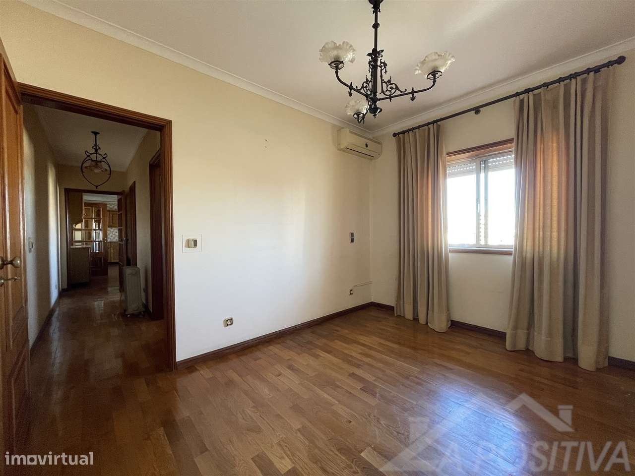 Apartamento T6 Venda em São João da Madeira,São João da Madeira-36