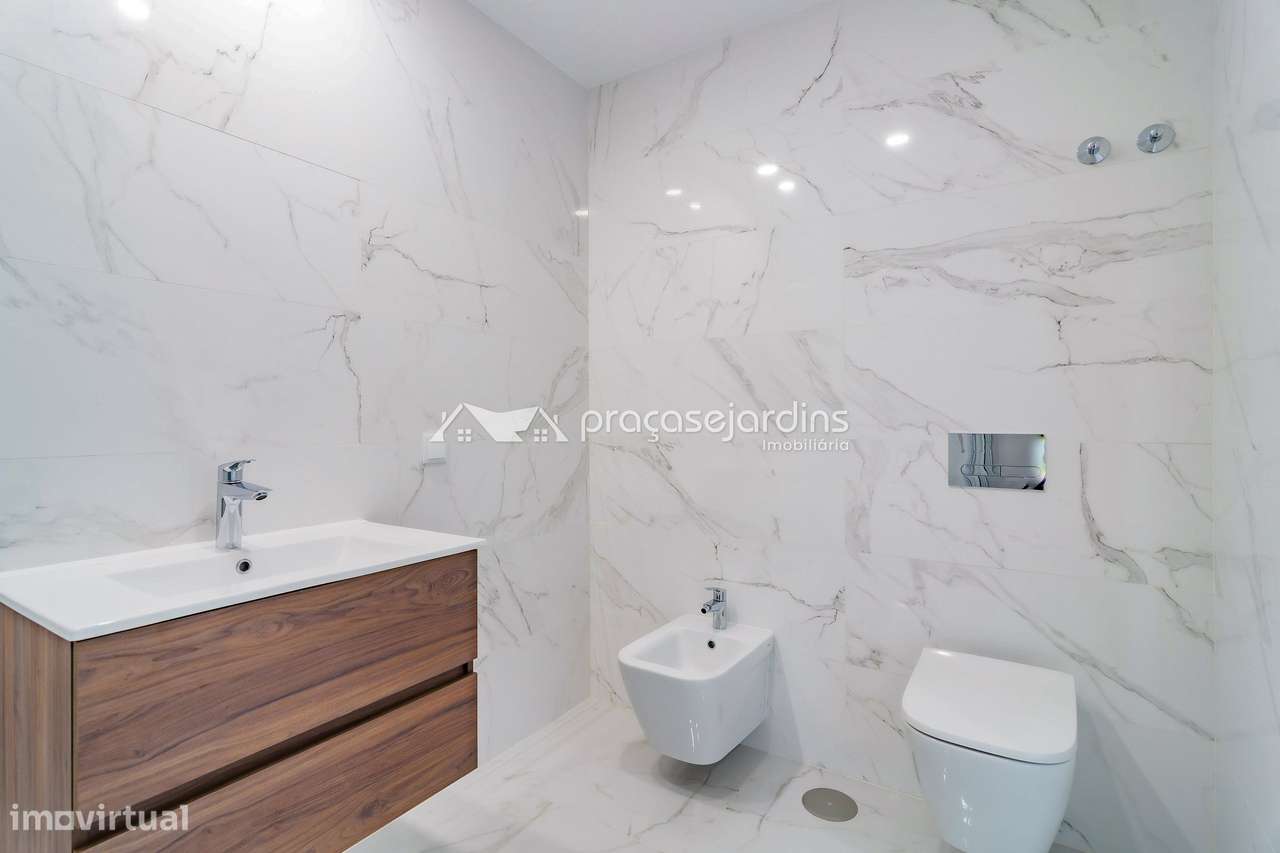 Espaçoso Apartamento com 3 frentes-7