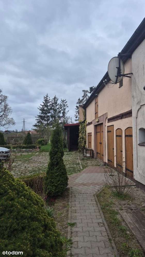 Dom w Starkowie z działką-8