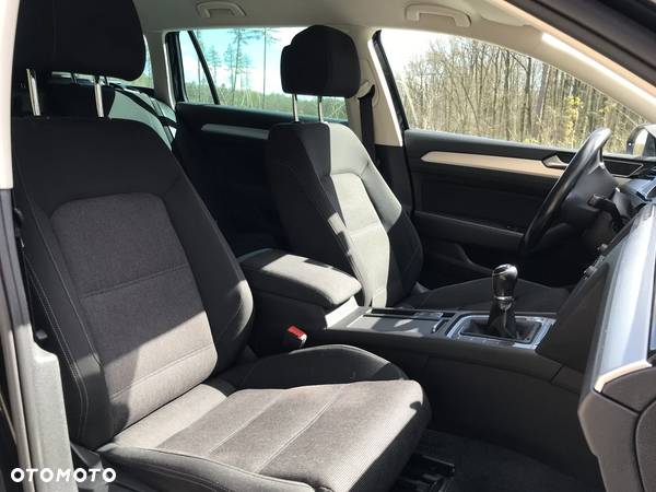 Volkswagen Passat 2.0 TDI BMT Comfortline - 11