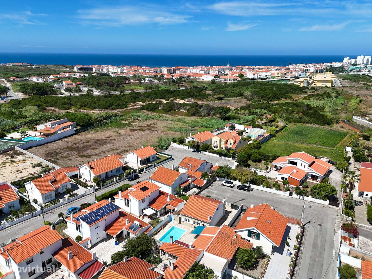 MORADIA TÉRREA T2+2 COM GARAGEM E PISCINA AQUECIDA, NA SILVEIRA, A 5 M-49