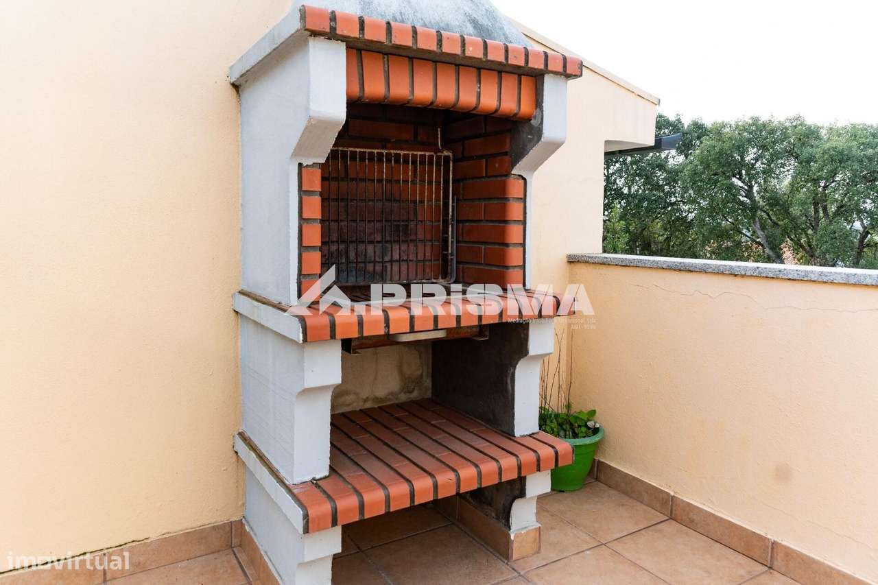 Duplex T3 com Terraço em Alcains – Casa Ideal para Quem Procura Espaço-54