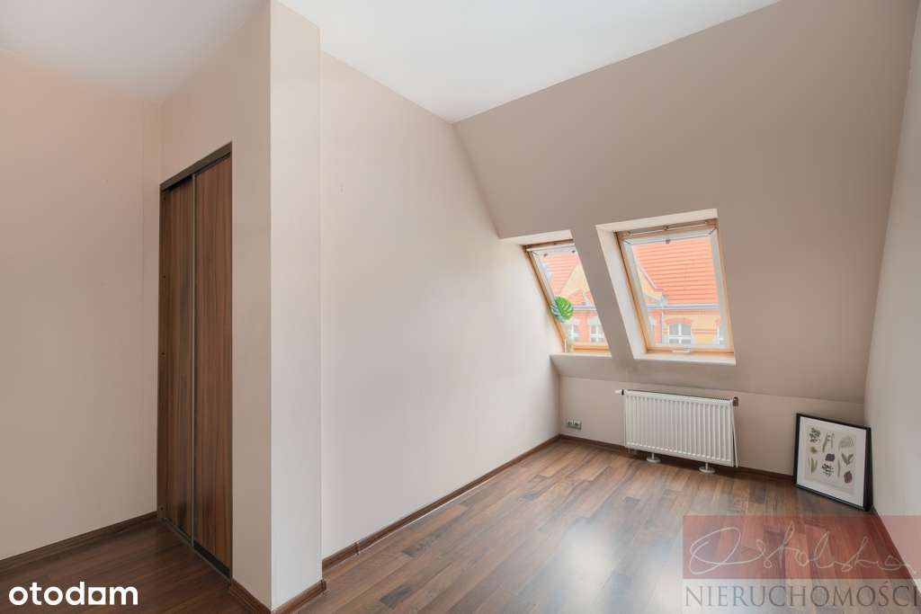 Z dużym tarasem z widokiem w super lokalizacji-13