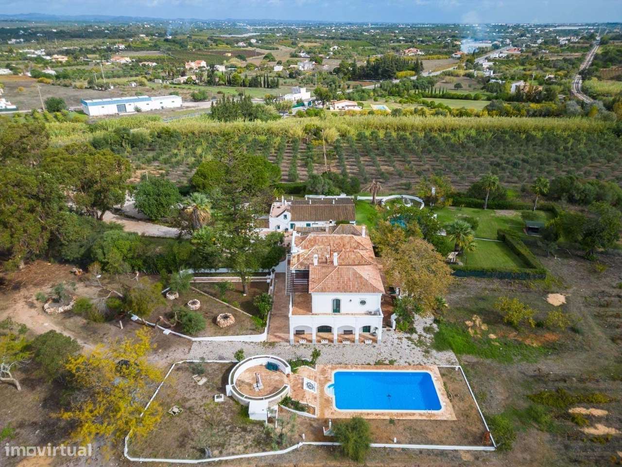 Para venda Quinta com 8,5 hectares  em Moncarapacho, Tavira -  Algarve - Grande imagem: 4/60