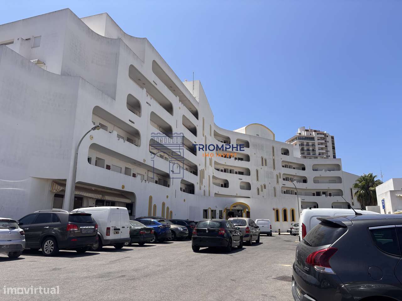 Apartamento T1 com Piscina em Condomínio Privado – Albufeira-0
