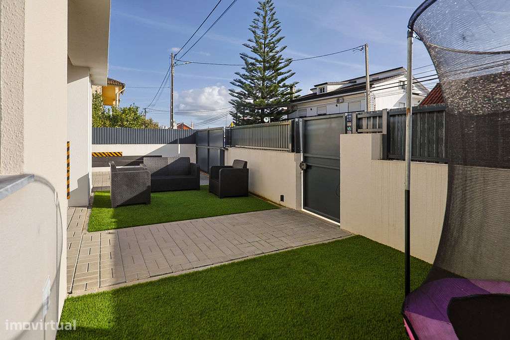 Moradia T4 com jardim, Fernão Ferro - Grande imagem: 5/32