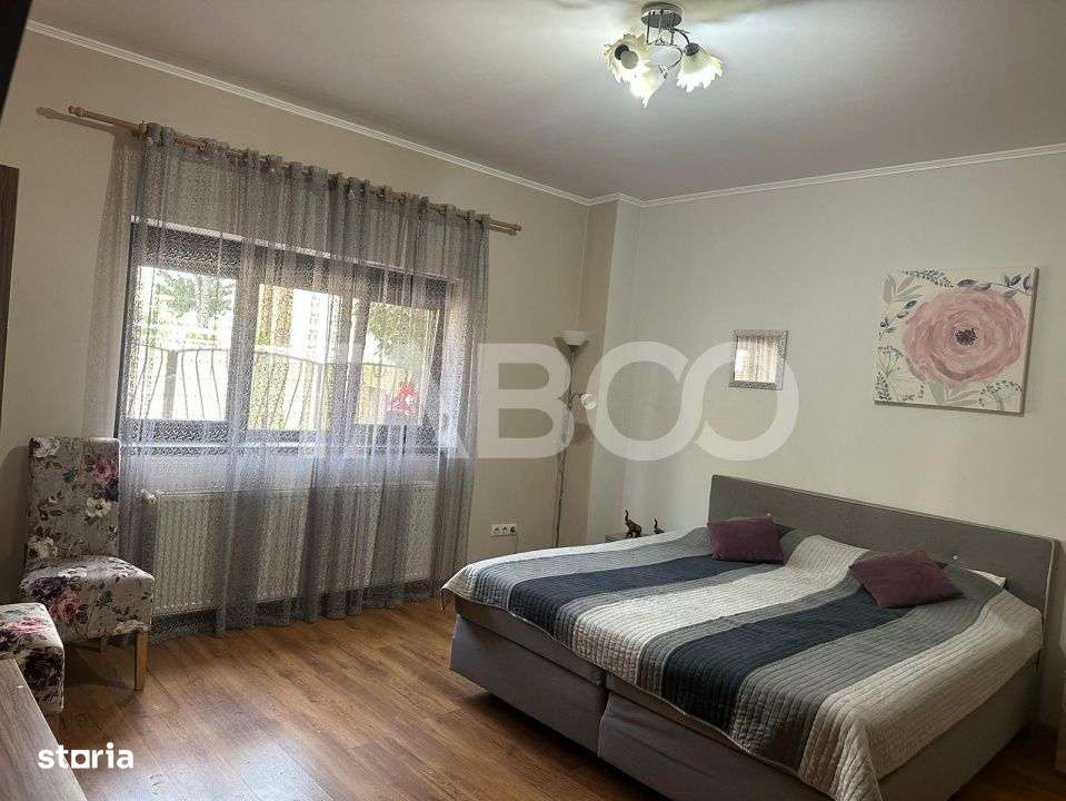 Casa cu 5 camere construita in 2012 in zona Vasile Aaron din Sibiu - Imagine principală: 4/19