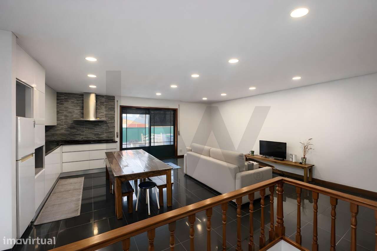 Moradia T3 Independente c/ Logradouro de 300m2 em Caldas de S. Jorge - Grande imagem: 3/31