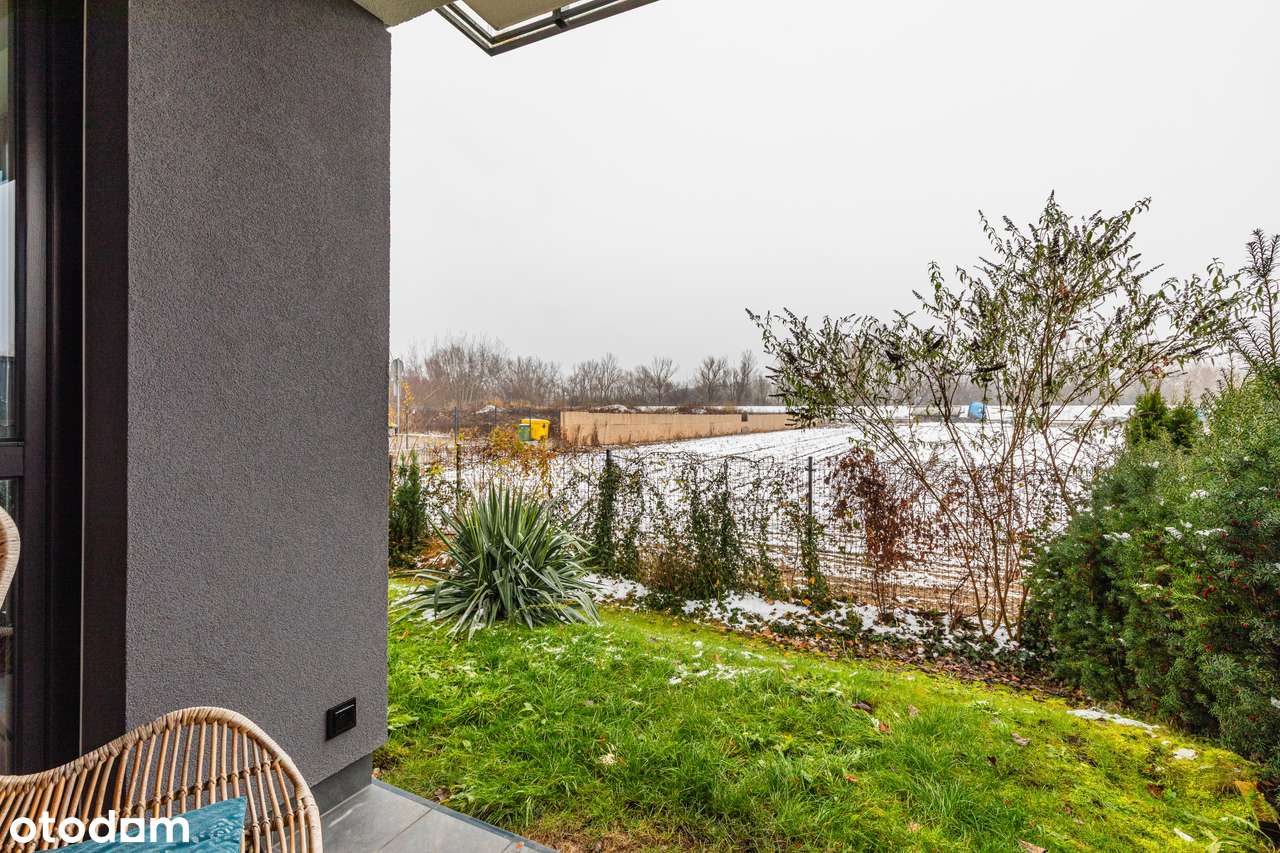 Słoneczne 3 pokojowe mieszkanie na Zawadach | Prywatny ogród-16