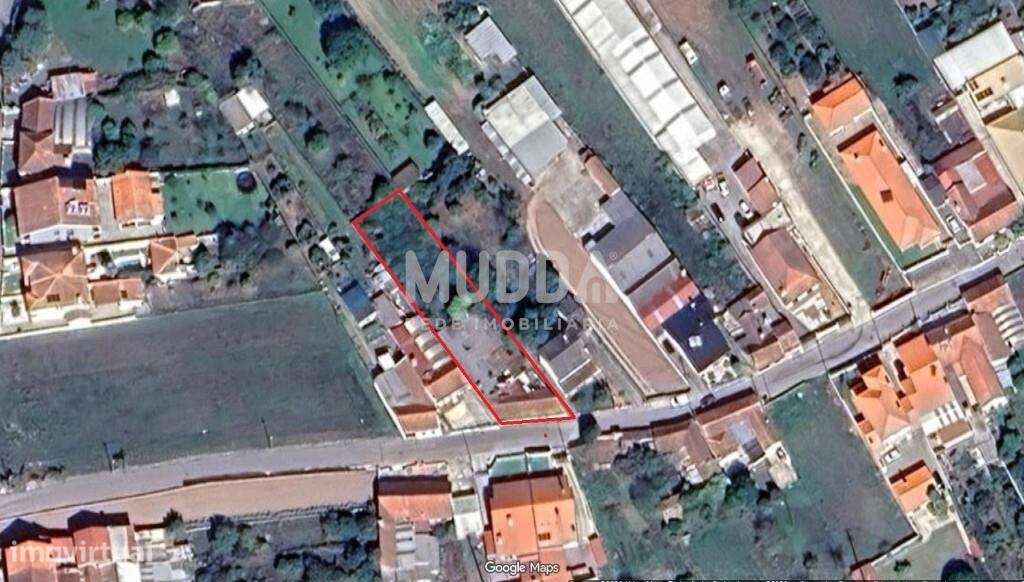 Moradia T2+1 para restauro a 10min Aveiro-23