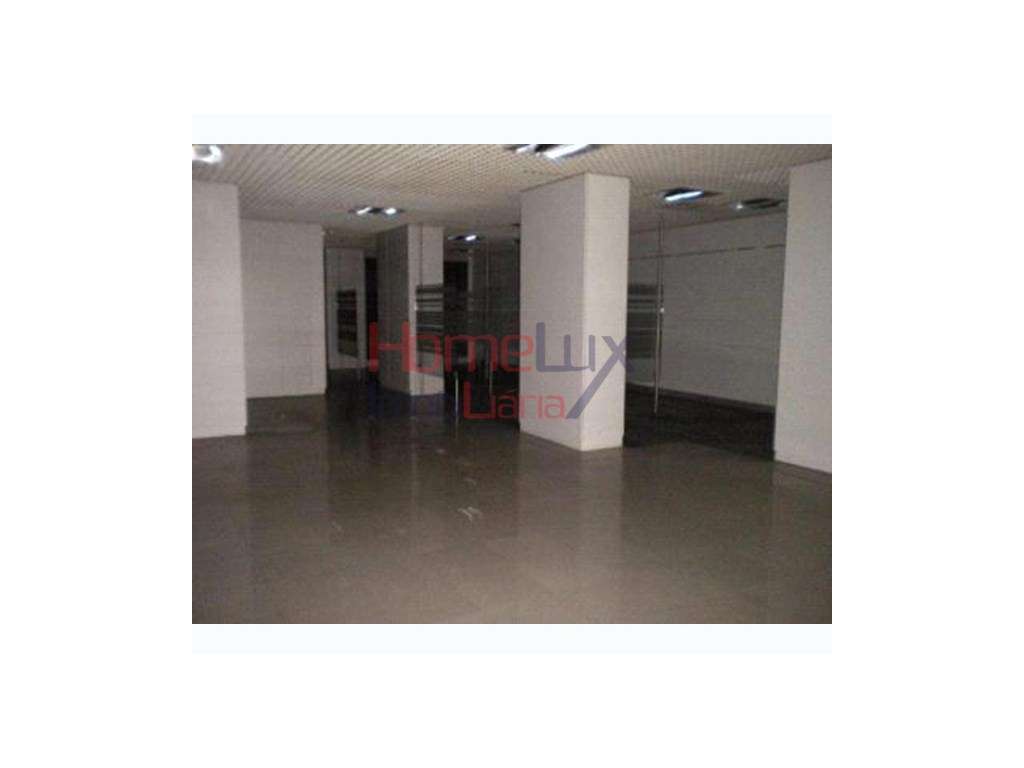 Loja junto ao Metro, na Cidade da Maia - Grande imagem: 4/8