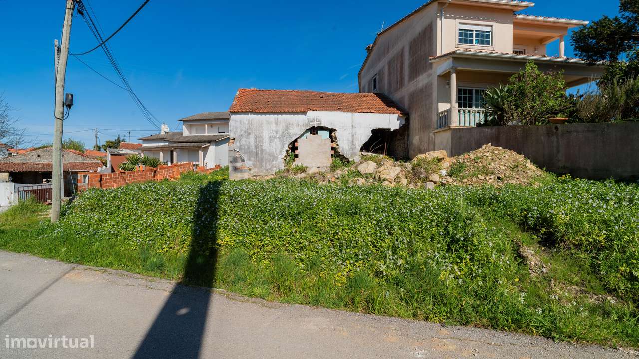 Moradia Para recuperar com terreno - Grande imagem: 5/14