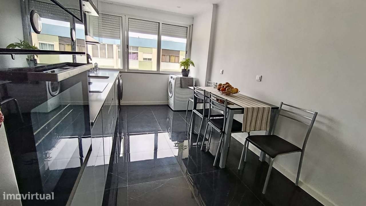 Apartamento T2 Remodelado em Almada - Grande imagem: 4/22