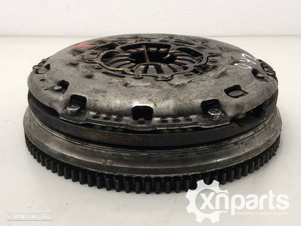 Volante Bi-massa Usado TOYOTA RAV 4 III 2.2 D | 12.08 - 12.13 REF. MOTOR 2AD - 2