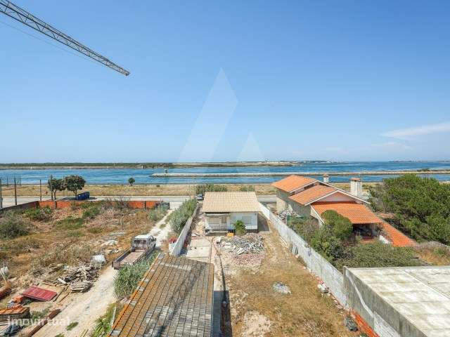 Apartamento T3 Duplex novo com piscina na Praia da Barra-9