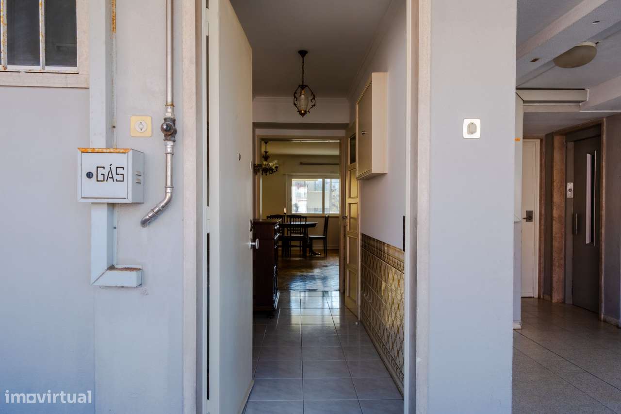 Duplex em rua Rainha Dona Luísa de Gusmão, 7 - Grande imagem: 2/32