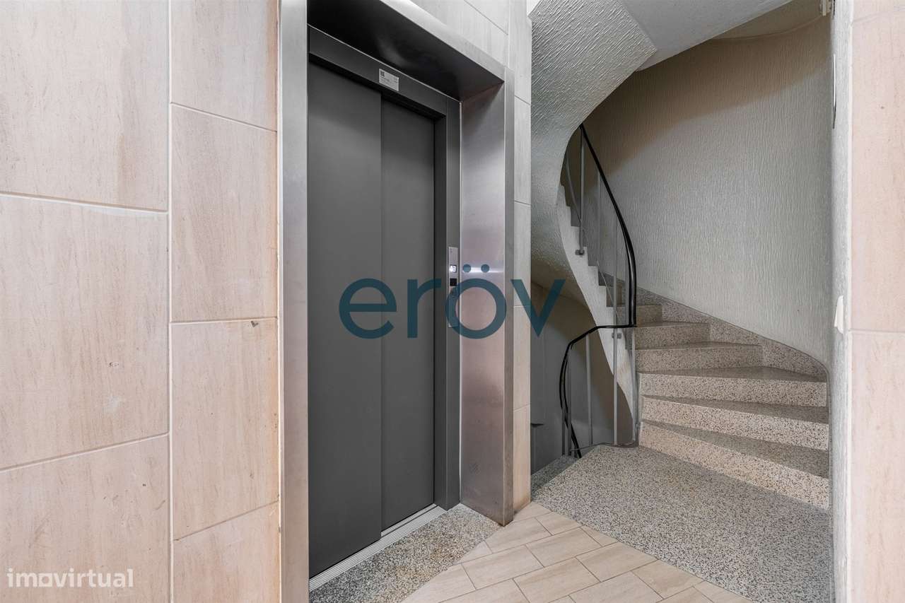 Apartamento T1 com Lugar de Garagem a 500 Metros da Praia – Póvoa de V-18