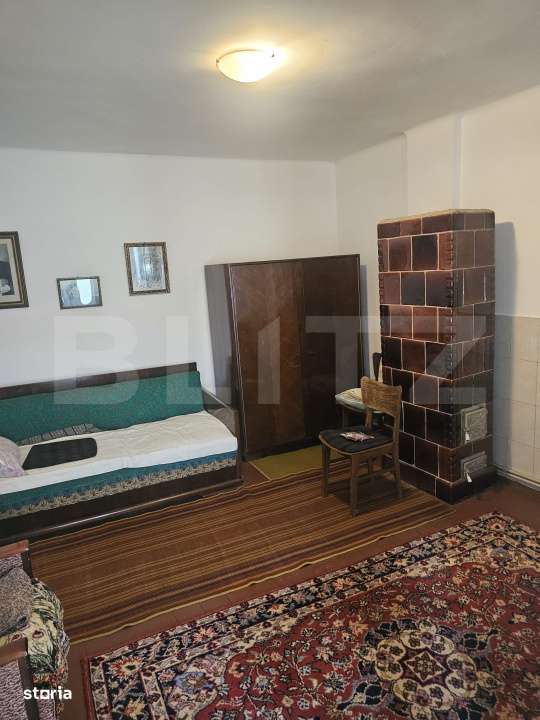 Casa 3 corpuri • Central Geoagiu • 657 mp teren • Garaj & utilit - Imagine principală: 2/6